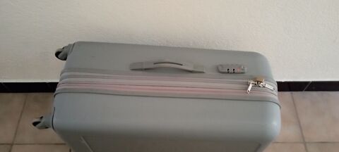 Valise cabine rigide roulette extensible Delsey  80 Cluses (74)