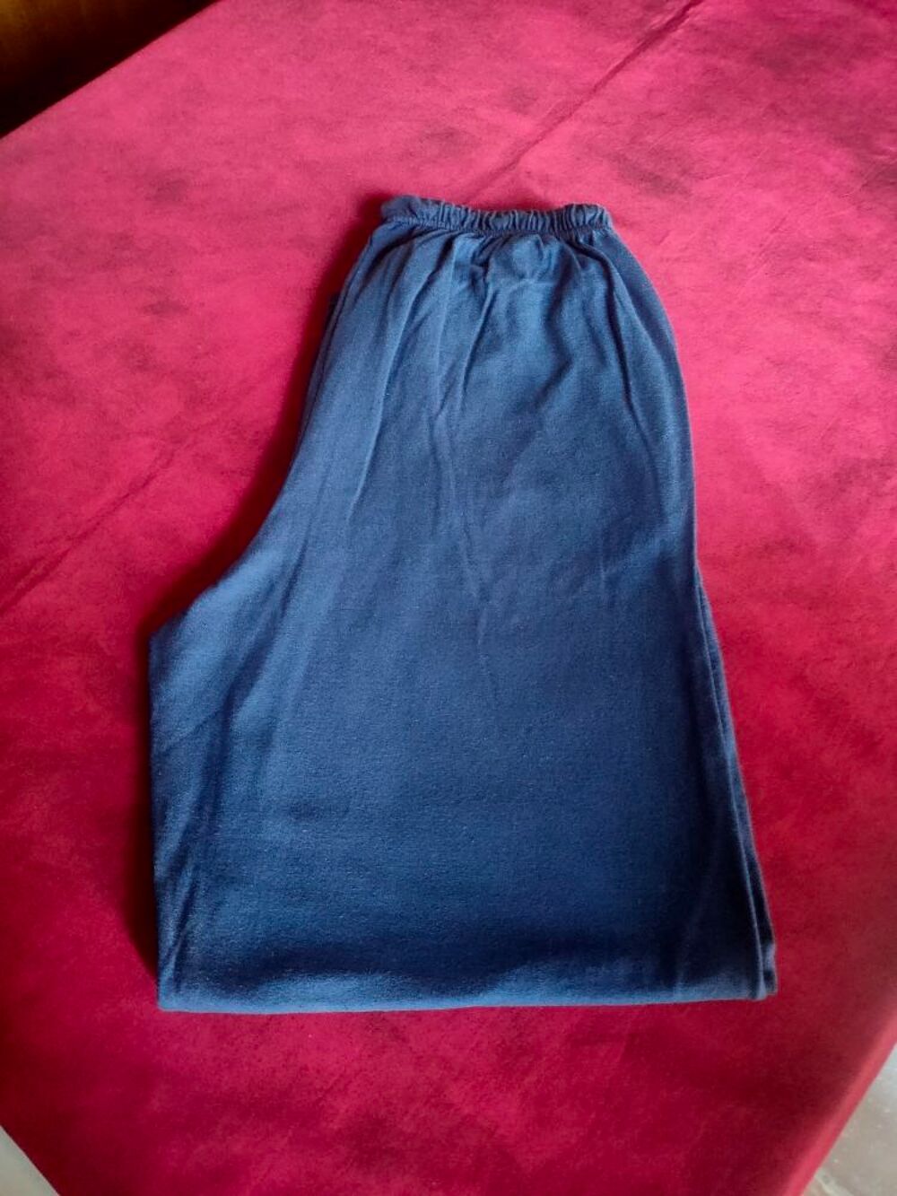 Pantalon bleu marine de d&eacute;tente taille L neuf jamais port&eacute; Vêtements