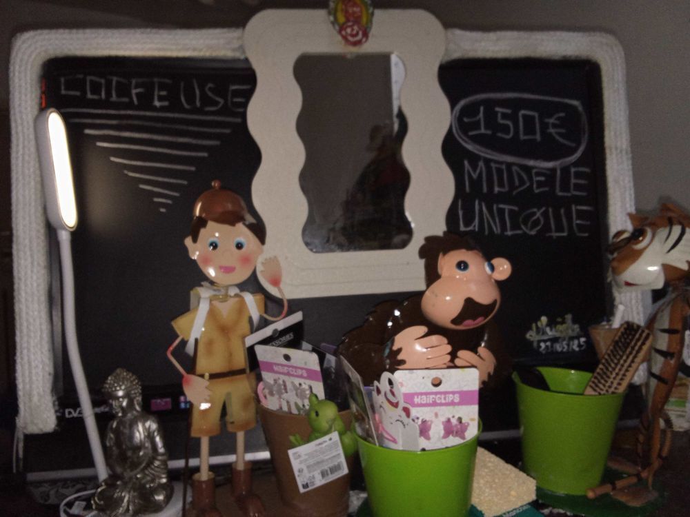 coiffeuse mixte pour enfant. Mobilier enfants