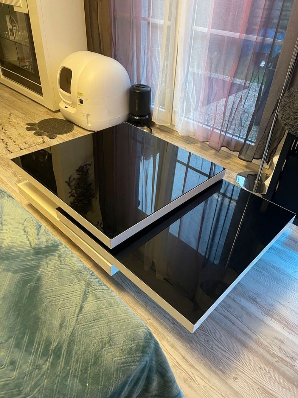 Grande table basse en verre tremp&eacute; Meubles