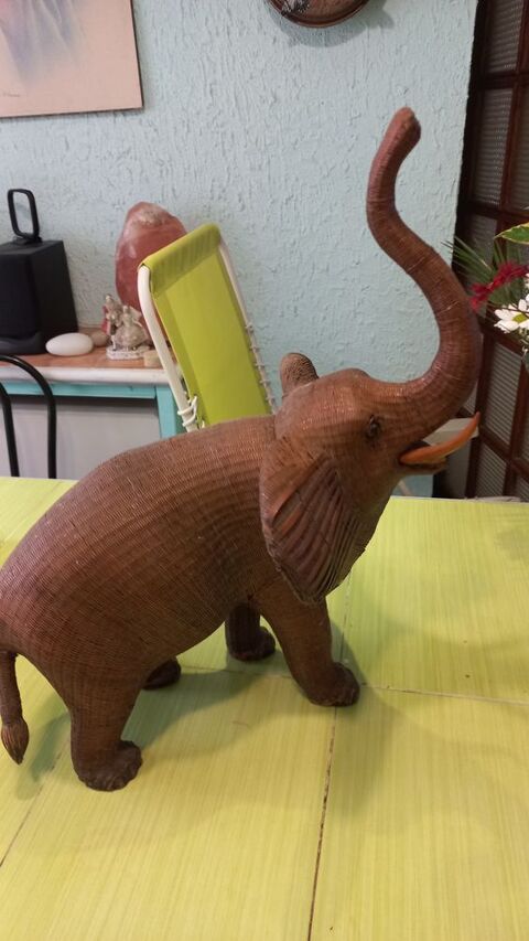 BOITE ELEPHANT EN OSIER MARIO LOPEZ TORRES 50 Culoz (01)