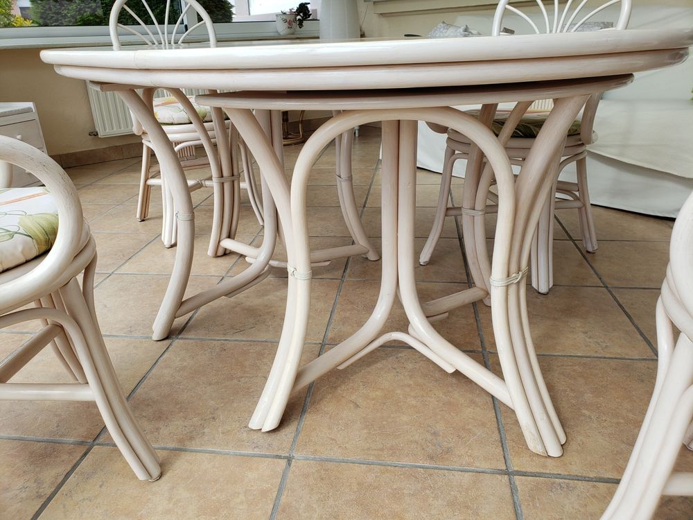 Ensemble Table -chaises- fauteuil en rotin blanc Meubles