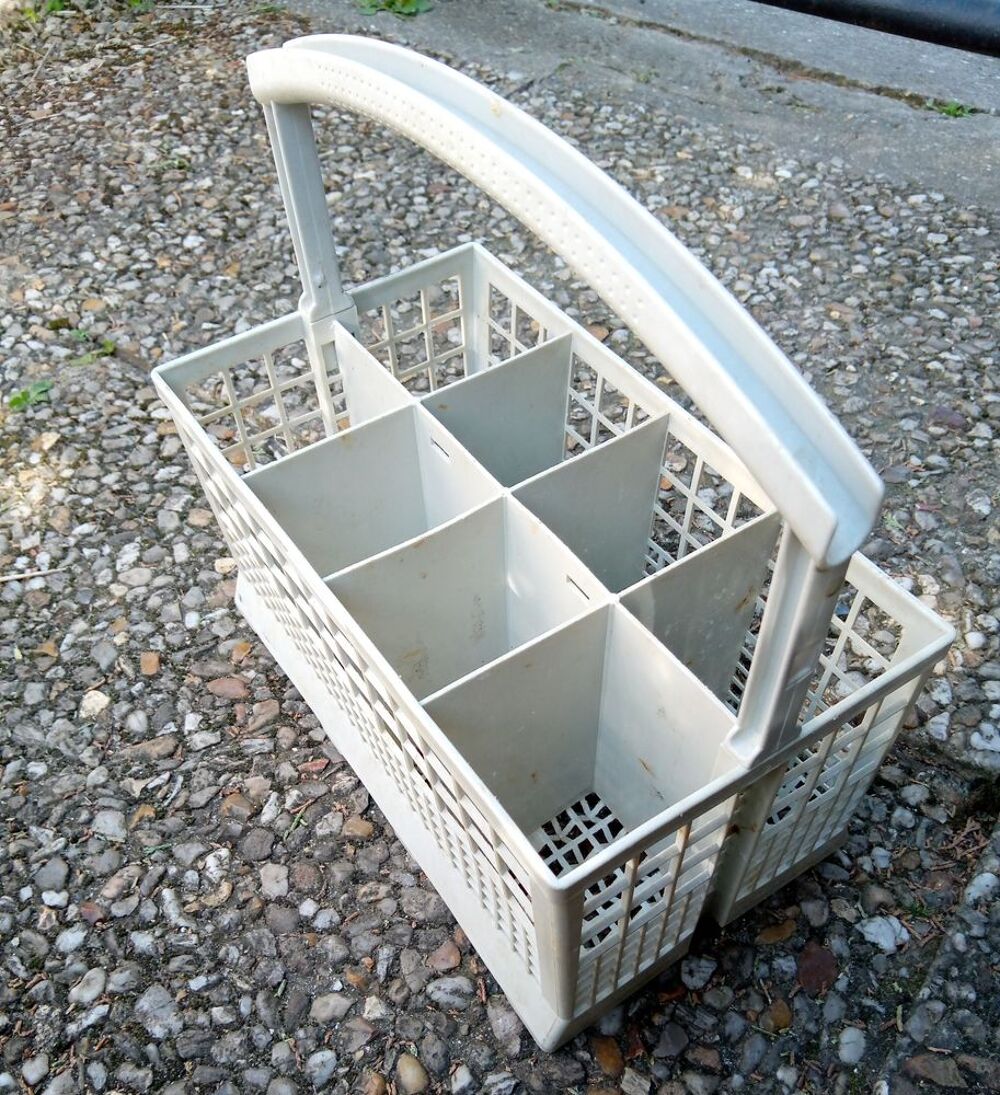 Panier &agrave; couverts Electroménager