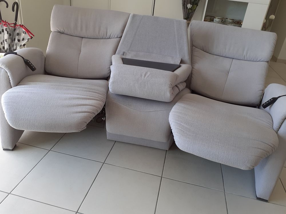 Canap&eacute; 3 places tissu gris marque HIMOLLA ELECTRIQUE Meubles