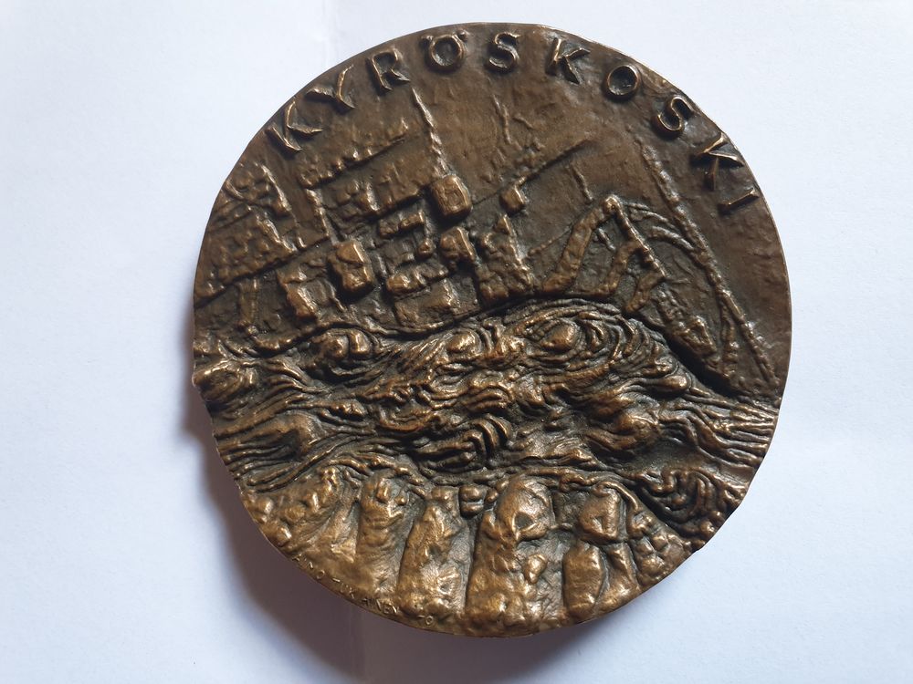 M&eacute;daille avec motif Kyrosskoski oy kyro 