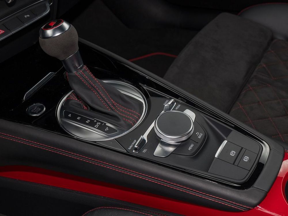 TT Coup&eacute; 40 TFSI 197 S tronic 7 Comp&eacute;tition Plus 2023 occasion 69007 Lyon