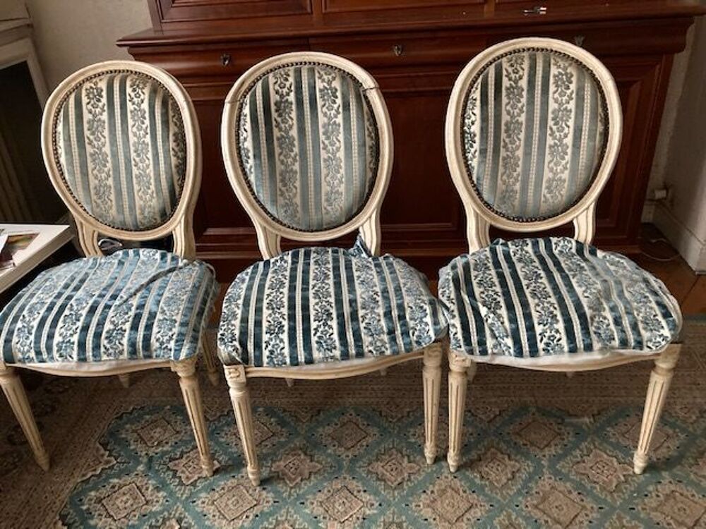 CHAISES 
Meubles