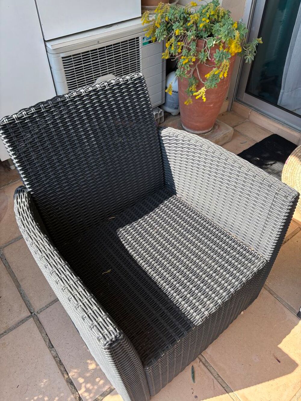 Canap&eacute; fauteuils table de jardin Jardin