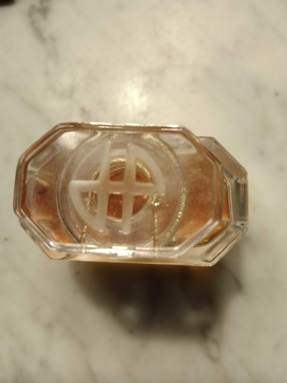 Petit Flacon de parfum factice " Joy" 