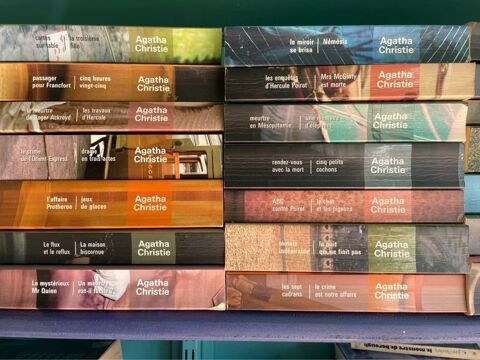 Agatha Christie, lot de 34 livres / 68 histoires Les Arcs (83)