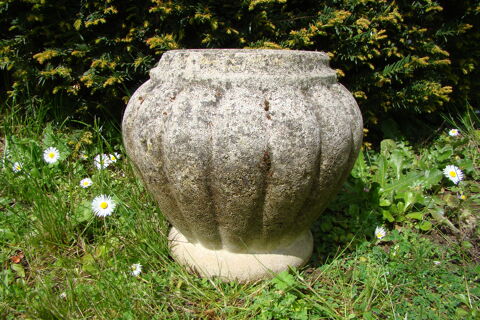 Ancienne jardinire / pot en pierre  haut. 26 cm 30 Gargenville (78)