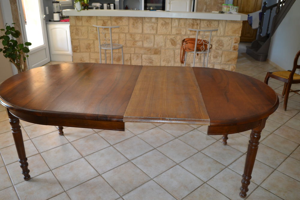 table ovale noyer massif Meubles