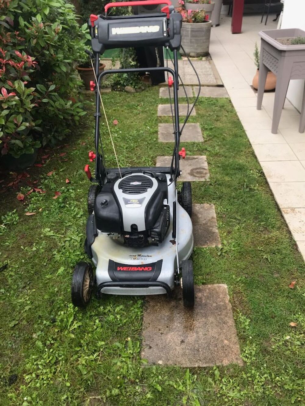 Tondeuse tract&eacute;e Jardin