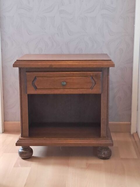 2 tables de chevet Aulnoye-Aymeries (59)