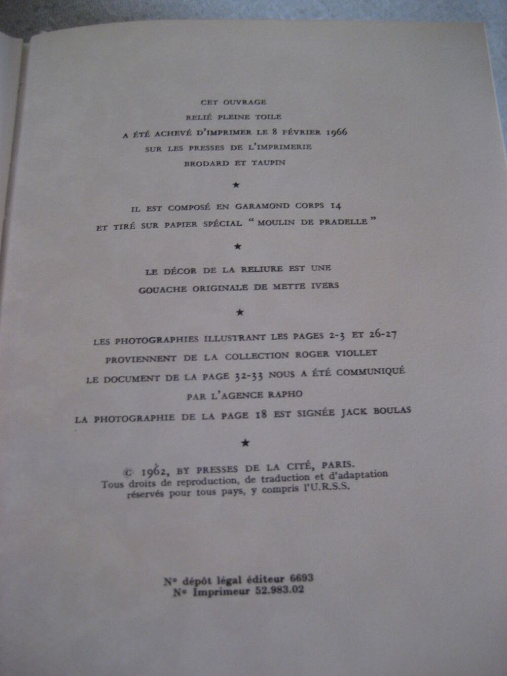 39 Volumes reli&eacute;s Cercle du Bibliophile d&eacute;cor gouache Ivers Livres et BD