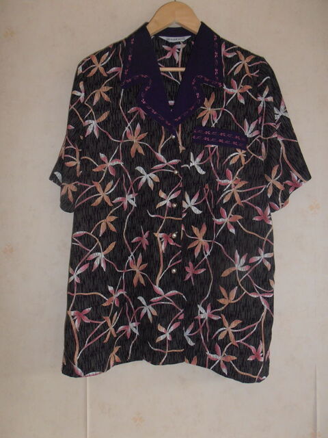 Chemisier marine fleuri (82) 12 Tours (37)