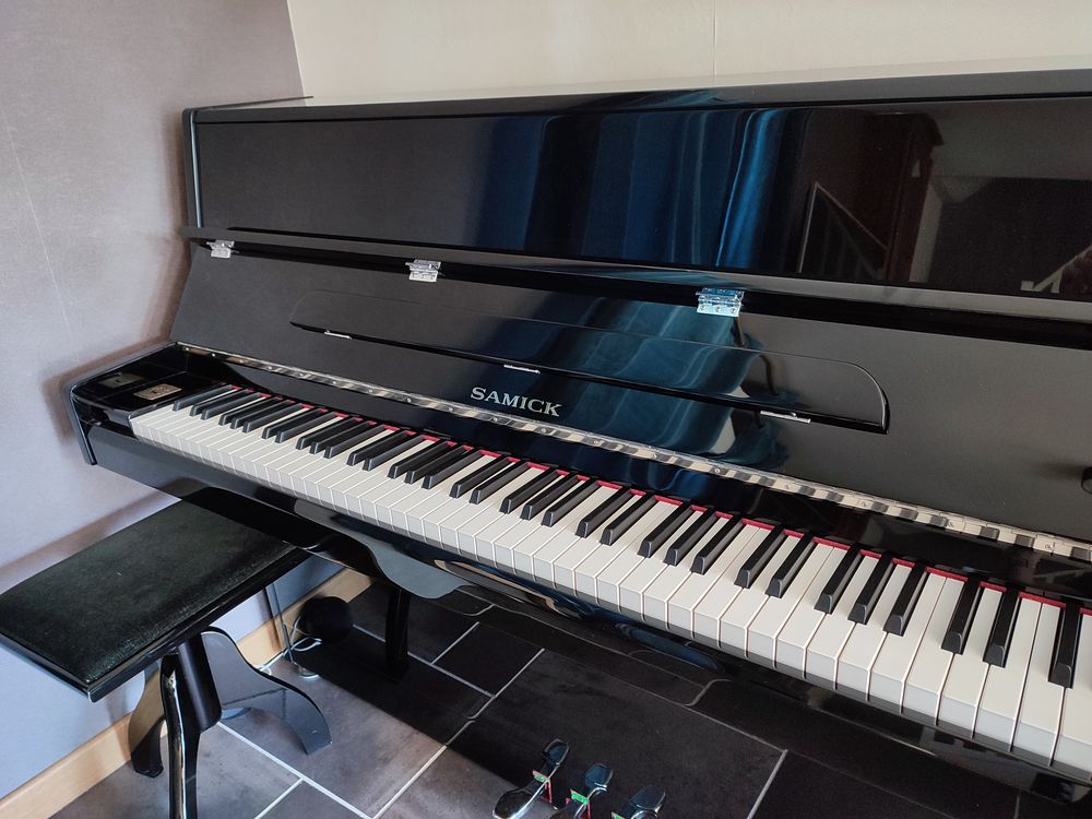 Piano Samick Instruments de musique