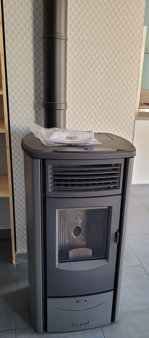 Po�le � granul�s marque SUPERIOR  Monia + conduit 1500 Betton (35)