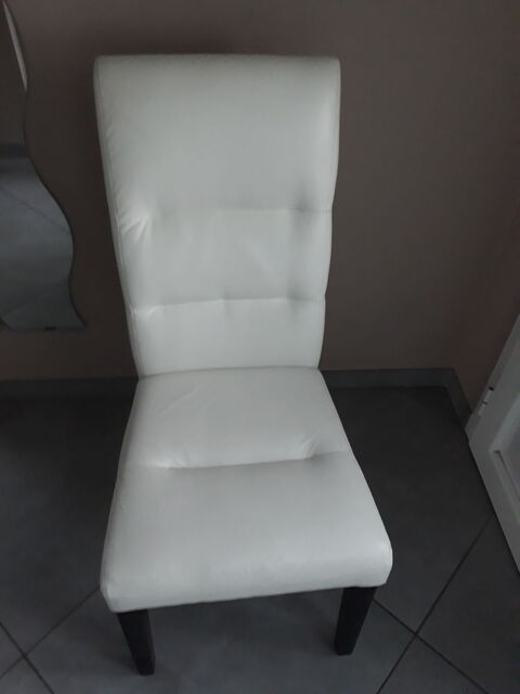 chaises salle  manger en cuir blanc.  30 Anglet (64)