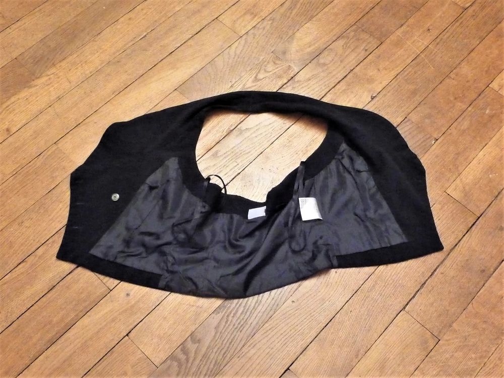 Top Dos Nu Cintr&eacute; Noir &agrave; Encolure V- Taille 34- Top Studio Vêtements