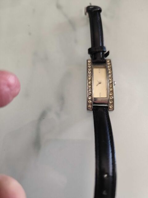 montre de femme Simiane-Collongue (13)