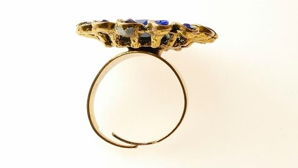 Bague r&eacute;glable en laiton dor&eacute; et pierres Bijoux et montres