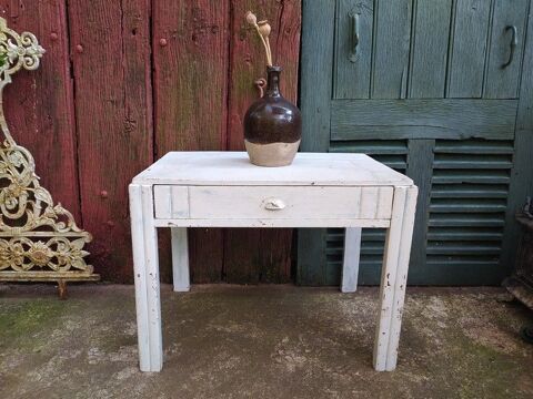 Petite Table Basse Bois Patine Art Déco 
0 Loches (37)