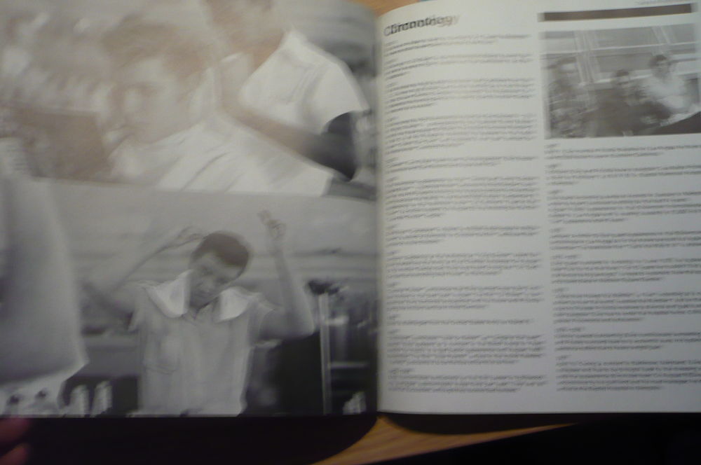 ELVIS PRESLEY ? ART ILLUSTRATED BIOGRAPHY - A Biography by Livres et BD