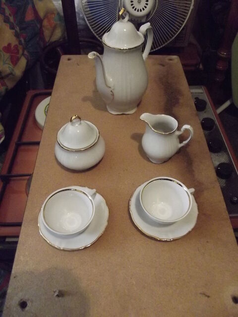 service à café 30 Épervans (71)