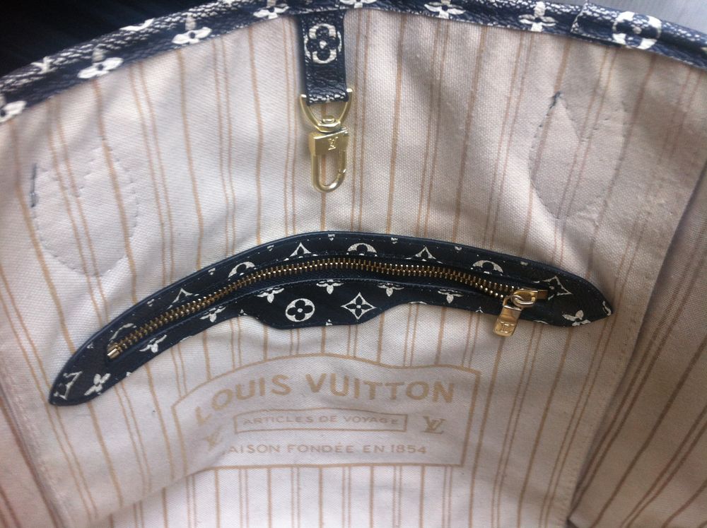 SAC CABAS LOUIS VUITTON ONTHEGO Maroquinerie