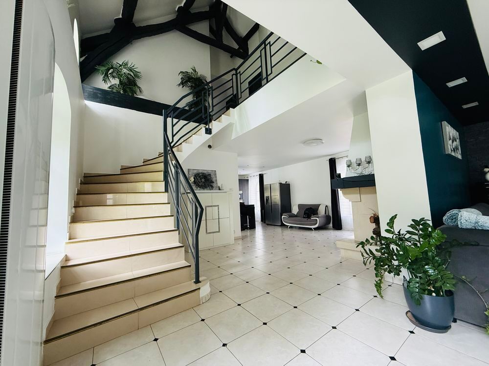 Vente Maison Maison 8 pièces 226 m² Charmentray