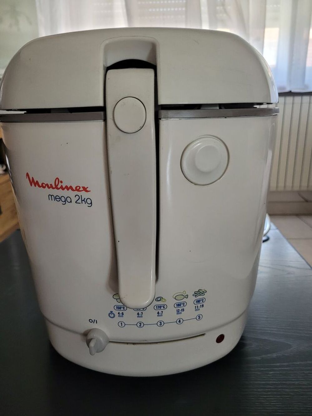 Friteuse Moulinex Mega 2 kg - Tr&egrave;s bon &eacute;tat Electroménager