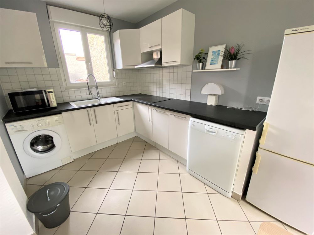 Location Appartement Bel appartement meublé T2 centre-ville 43 m2 dernier étage Reims