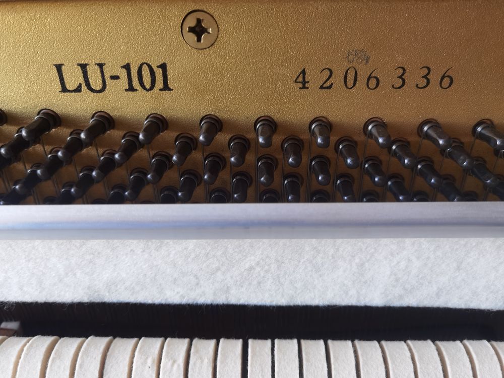 Piano Yamaha LU 101 + Banquette Instruments de musique