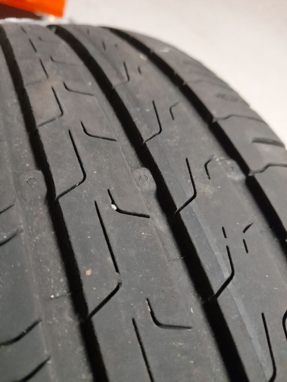 Pneu neuf EcoContact 6 - 185/65 R15 Bricolage