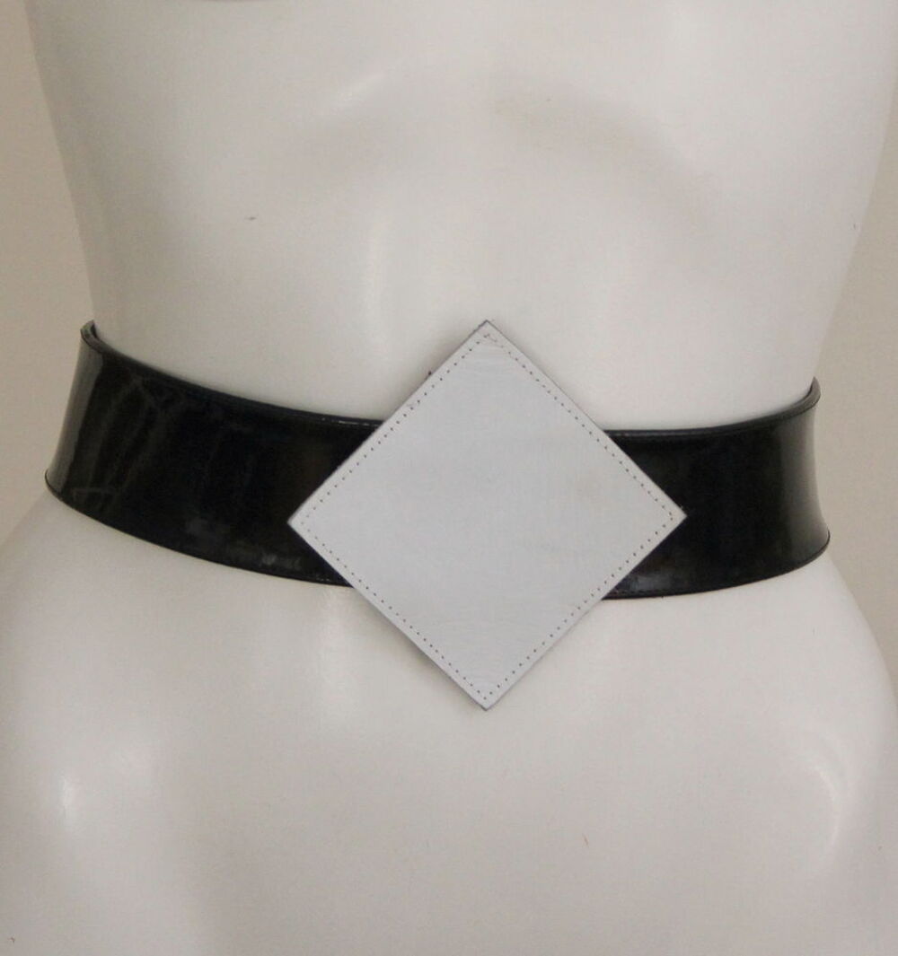 Ceinture cuir verni noir YVES SAINT LAURENT vintage 80 Maroquinerie