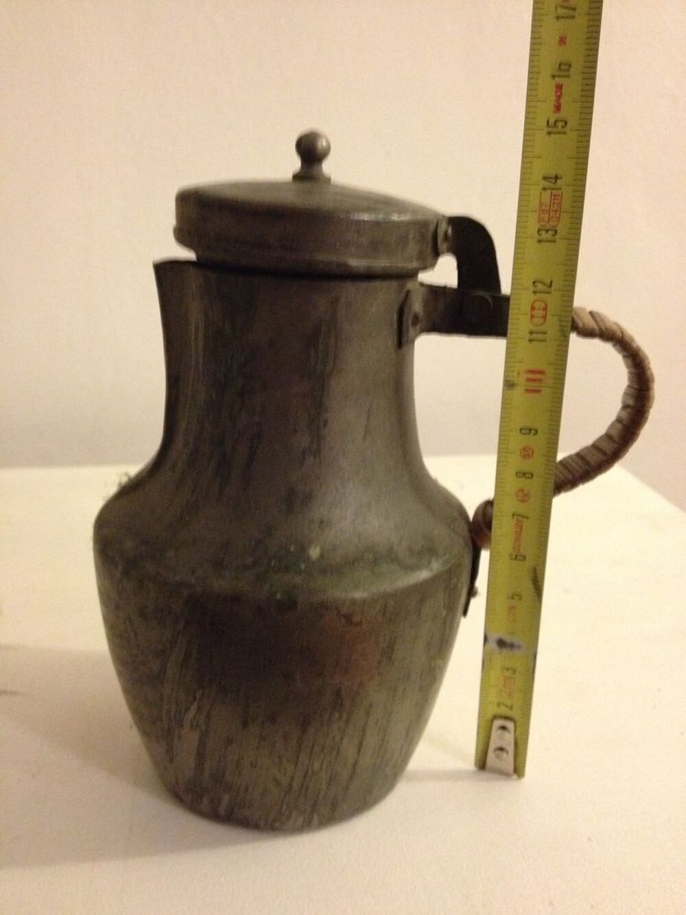 Souvenir ancien pichet cruche avec couvercle Décoration