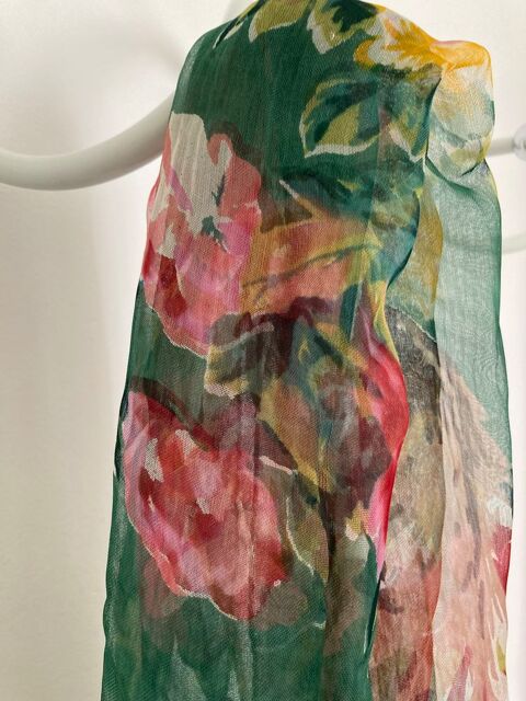 Echarpe imprim�e fleurs 5 Poitiers (86)