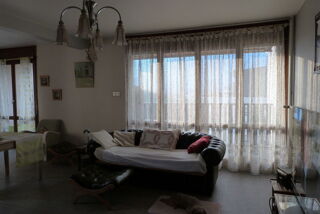  Appartement à louer 3 pièces 90 m²