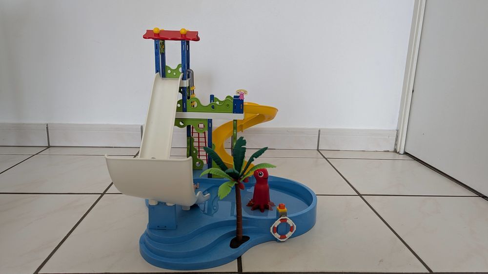 Playmobil Summer Fun - Parc aquatique avec toboggans g&eacute;ant Jeux / jouets