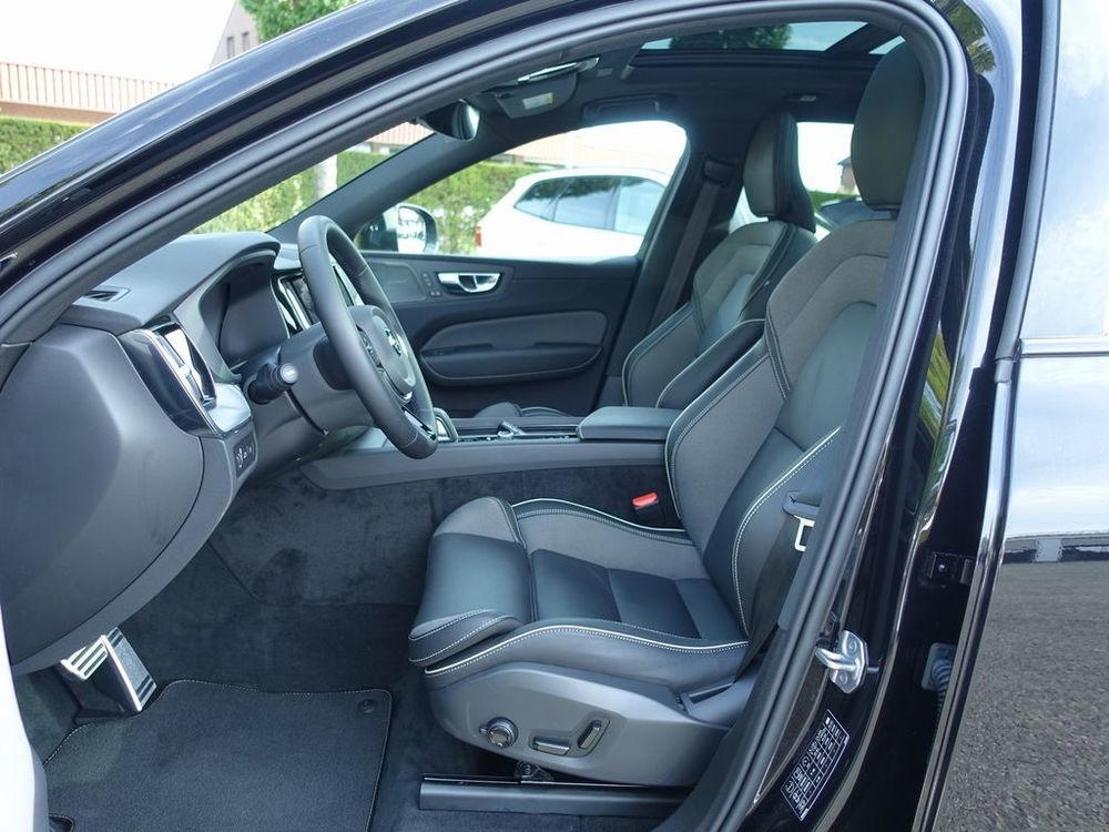 XC60 T6 Recharge AWD 253 ch + 145 ch Geartronic 8 R-Design 2022 occasion 69007 Lyon