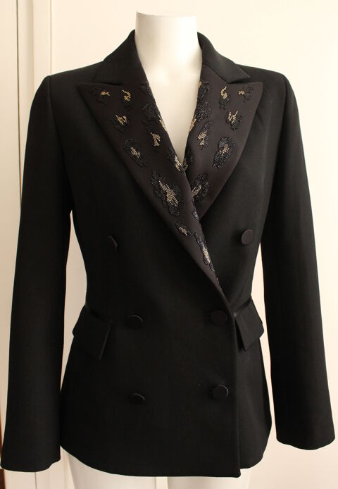 Veste à revers brodé TARA JARMON T.36 90 Issy-les-Moulineaux (92)