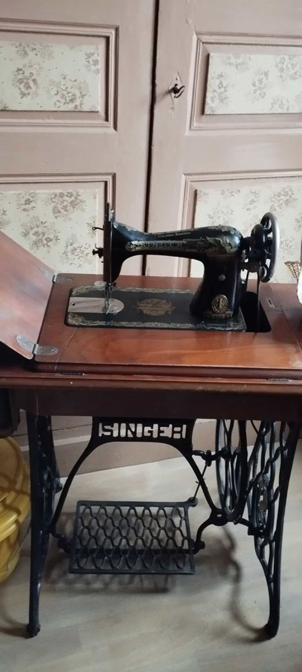 Machine &agrave; coudre vintage Electroménager