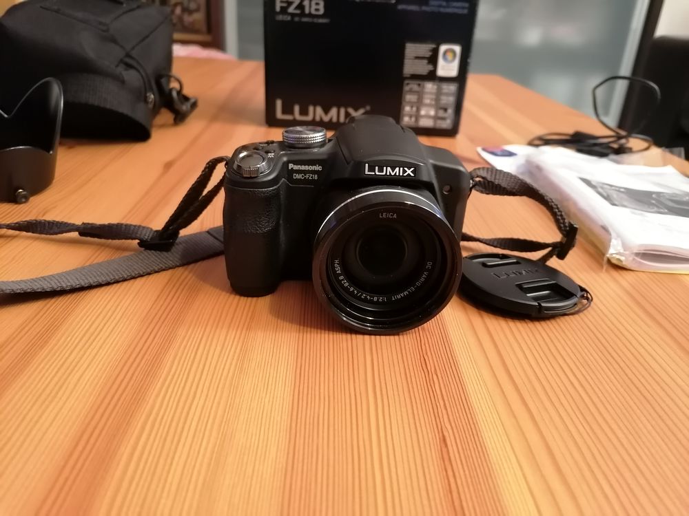 Panasonic Lumix DMC-FZ18 avec accessoires Photos/Video/TV