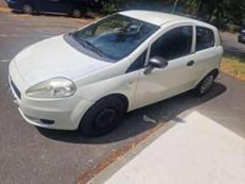 Grande Punto 1.2 8V 65 Cult 2010 occasion 91290 Arpajon