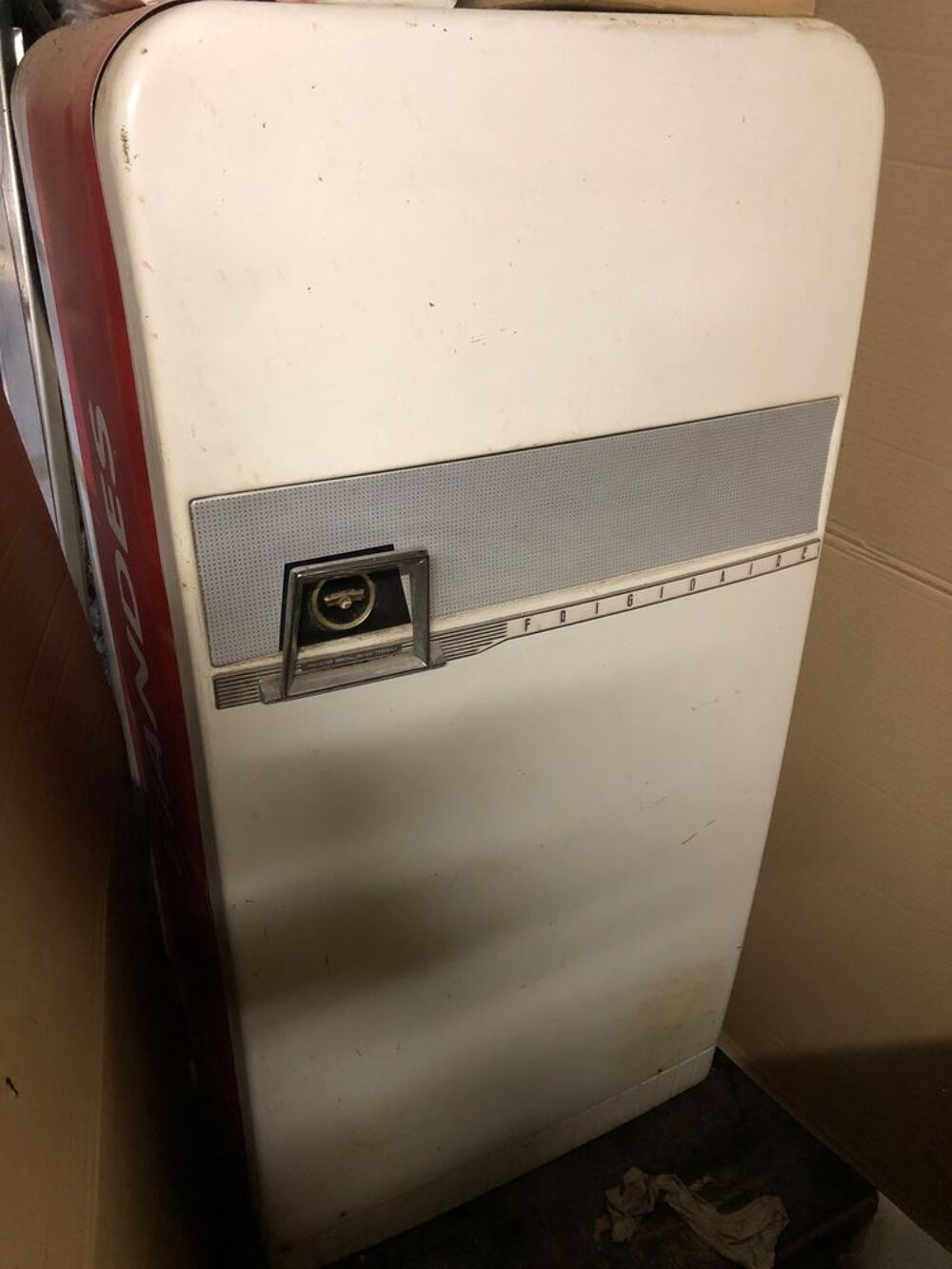 R&eacute;frig&eacute;rateur FRIGIDAIRE vintage
Cuisine