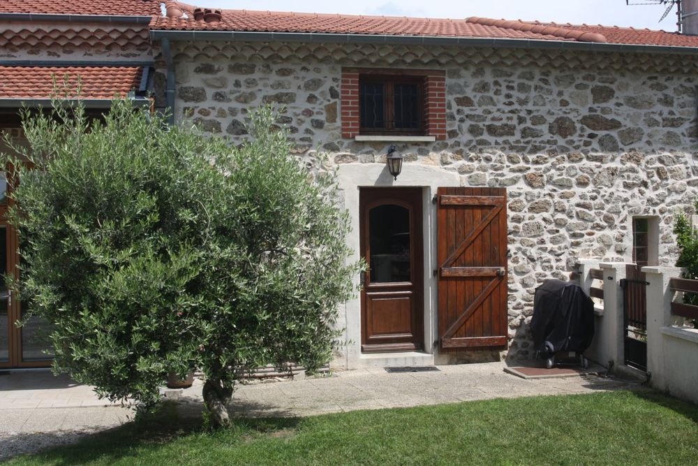   Gite en Ardéche  Rhône-Alpes, Ozon (07370)
