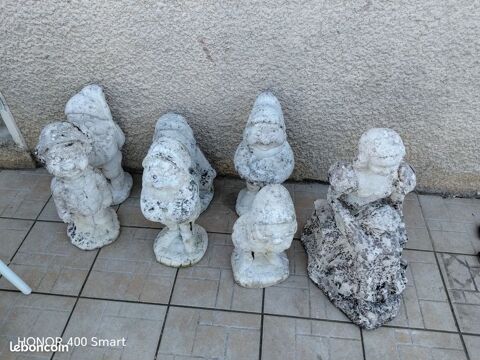 lot 6 nains de jardin en pierre et blanche neige Décines-Charpieu (69)