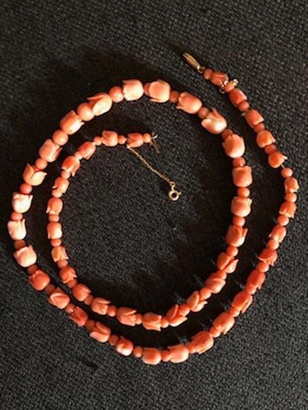 collier de corail Bijoux et montres