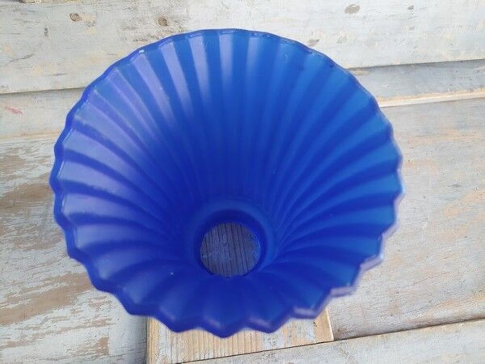 Ancienne Tulipe de Lampe Verre Bleue Cobalt Drap&eacute; Pliss&eacute; 
